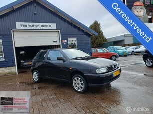 Seat Ibiza en 2x Vw Golf bij WWW.FOKKEVDVEENAUTOS.NL