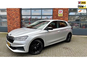 Skoda Fabia 1.0 TSI Ambition BlackLEDLichtmetaalApple CarplayCruise Control