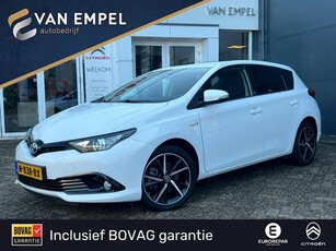 Toyota Auris 1.8 Hybrid Dynamic Camera 17