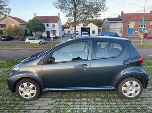 Toyota Aygo 1.0-12V 5-Deurs met 122.424 Km NAP