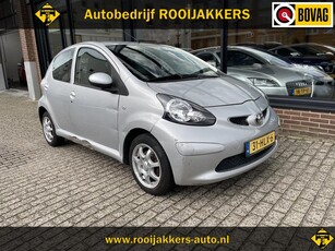 Toyota Aygo 1.0-12V + Dorpel schade