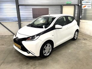 Toyota Aygo 1.0 VVT-i x-play 1ste eigenaar airco navi camera