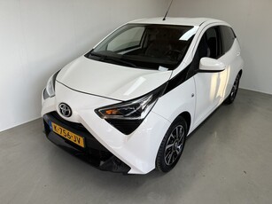 Toyota Aygo 1.0 VVT-i x-play Automaat Apple Carplay Camera