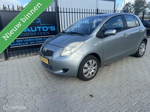 Toyota Yaris 1.3 VVTi Sol km 100.000 nap airco 5 drs