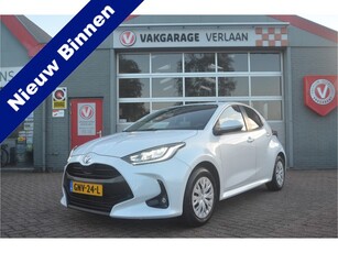 Toyota Yaris 1.5 VVT-i parelmoer wit 12mnd.gar.nav. camera