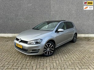 Volkswagen GOLF 1.2 TSI Highline PANO STOELVERWARMING