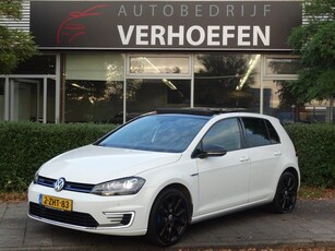 Volkswagen Golf 1.4 TSI GTE - PANORAMA - GROOT DISPLAY -