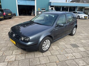 Volkswagen Golf 1.6-16V Trendline