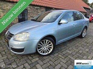 Volkswagen Jetta 2.0 FSI Automaat Comfortline Business