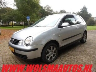 Volkswagen Polo 1.4-16V Comfortline (bj 2002)