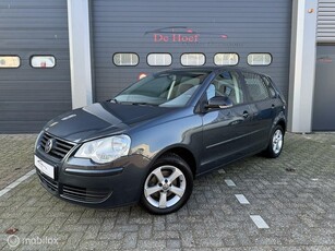 Volkswagen Polo 1.4-16V Comfortline?Airco ?Nw APK