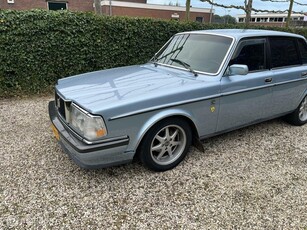 Volvo 240 GLT T5