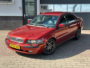 Volvo S40 AUT/CRUISE/STOELVERWARMING/NIEUWE APK (bj 2001)