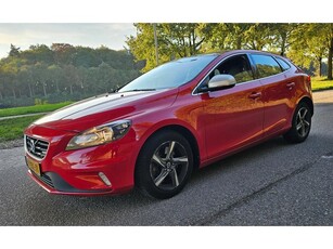 Volvo V40 2.0 D4 R-Design NL Auto ! 1e Eigenaar !