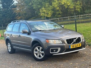 Volvo XC70 2.4 D5 Momentum /Automaat/Airco/