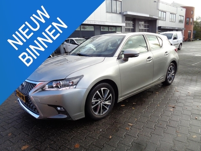 Lexus CT Benzine