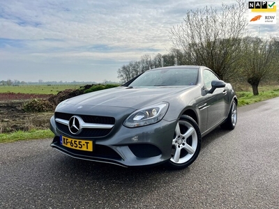 Mercedes-Benz SLC Benzine