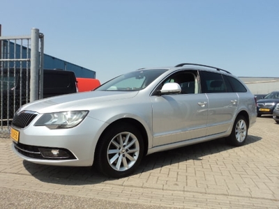 Skoda Superb Benzine