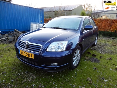 Toyota Avensis Benzine