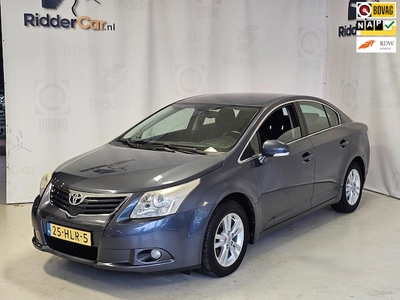 Toyota Avensis Benzine