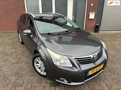 Toyota Avensis Benzine