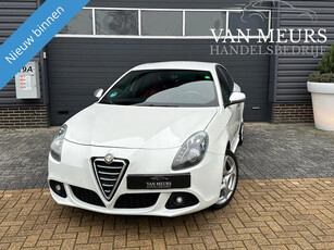 Alfa Romeo Giulietta 1.4 T Distinctive, Leer, Xenon, cruise, apk 11-2025