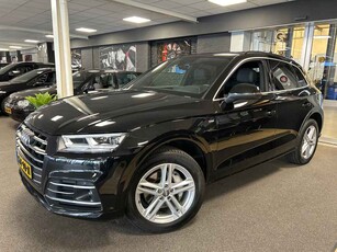 Audi Q5 55 TFSI e quattro S-line / Panorama-dak / leder-alcantara / Led-matrix