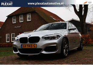 BMW 1-serie M135i Centennial High Executive Aut. | ORIG. NL | Schuifdak | Harman-Kardon | Stoelverwarming | Facelift | Sportleder