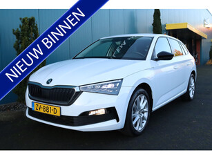 Škoda Scala 1.0 TSI First Edition ECC/CRUISE/LANE.ASSIST/STOELV./CARPLAY/LED/NAV VIA APP/BLUETOOTH/PDC/LMV