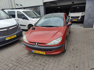 Peugeot 206 1.4 XT