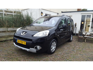 Peugeot Partner Tepee 1.6 VTi XT Style,ruime 100% garage onderhouden familieauto van 1e eigenaar met trekhaak.