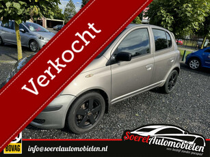 Toyota Yaris 1.3 VVT-i Idols, airco, trekhaak, boekjes