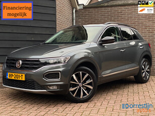 Volkswagen T-Roc 1.0 TSI Style Panorama/CarPlay/PDC/Led/Virtual Dash/Navi