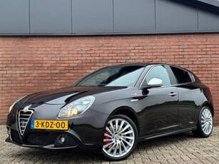 Alfa Romeo Giulietta 1.4 T AUTOMAAT 170PK NL-AUTO! NAVI!