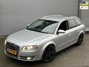 Audi A4 Avant 2.0 TFSI Quattro / RIJDT SCHAKELT GOED /