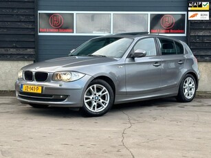 BMW 1-serie 118i High Executive Pano Navi Stoelverwarming