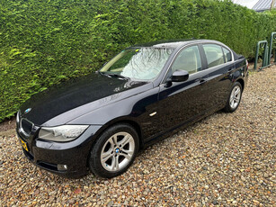 BMW 3-serie 320i Luxury Line Automaat 119DKM NAP!