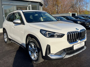 BMW X1 xDrive30e xLine ** LED, LEDER, HuD, HARMAN KORDON, TREKH, VERW. STUUR ** 1e EIG - 26.000km - UNFALLFREI ** ** INFORMEER OOK NAAR ONZE AANTREKKELIJKE FINANCIAL-LEASE TARIEVEN **