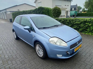 Fiat Punto 1.2-16V SportSound leuk autootje