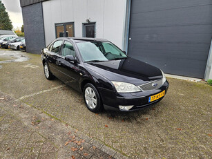 Ford Mondeo 1.8-16V Trend