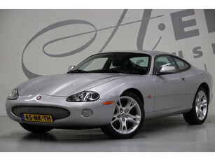 Jaguar XKR 4.0 V8 Coupé/ Historie aanwezig/ Parkeersensoren