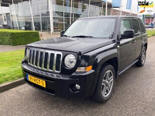 Jeep Patriot 2.4 Sport RIJDT SUPER/LAGE KM/TREKHAAK/APK 6-25