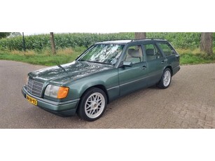 Mercedes-Benz 300-serie 300 TD. Schuifdak (bj 1994)