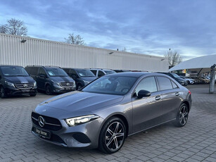 Mercedes-Benz A-Klasse 250 e LUXURY ** LED, MBUX+, LEDER, PANORAMA, NGHT, PRIVACY, VERW. STUUR ** 1e EIG - Ex MB-AG - UNFALLFREI ** ** INFORMEER OOK NAAR ONZE AANTREKKELIJKE FINANCIAL-LEASE TARIEVEN **