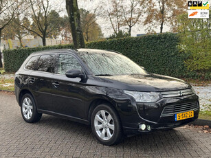 Mitsubishi Outlander 2.0 PHEV Instyle Navi | Schuifdak | Cruise | Trekhaak