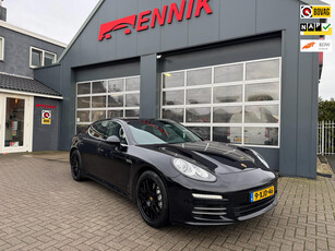 Porsche Panamera 3.0 4S / Airsusp./ 420PK / 4WD / NL Auto met NAP / Full Service .