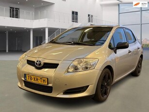 Toyota Auris 1.4 D-4D Terra AIRCO TREKHAAK 2 X SLEUTELS