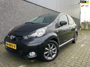 Toyota Aygo 1.0-12V Dynamic Navigator/ Recent onderhouden!