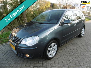 Volkswagen Polo 1.2-12V 5-deurs Airco Cruise Zuinig 2e eigenaar