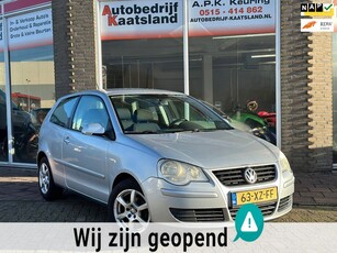 Volkswagen Polo 1.4-16V Optive - Airco -